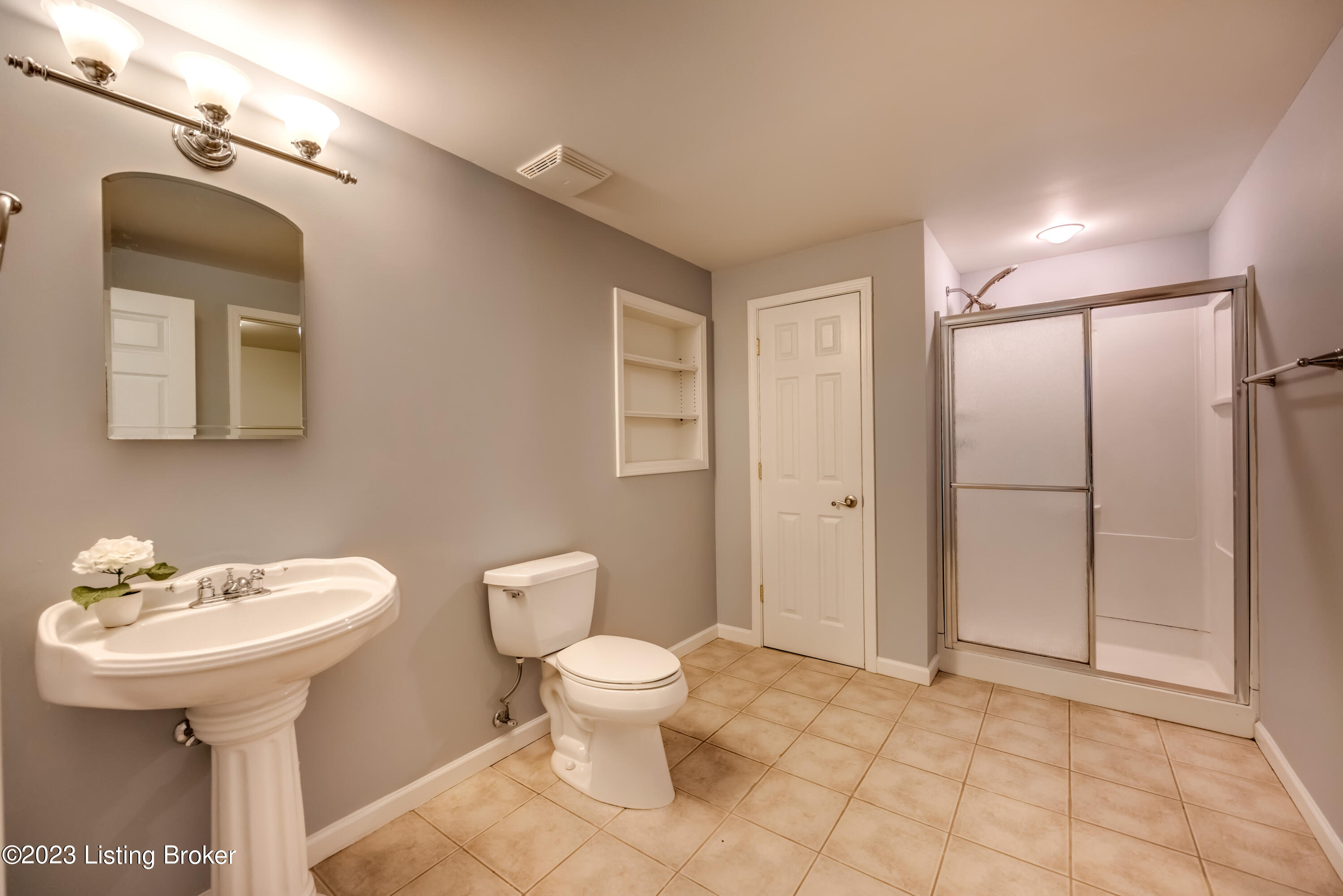 10011 Rimfire Road Louisville, KY 40291 - Photo 71 of 76 2Y0A0375-A
