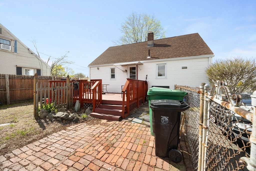 1791 Carew Street Springfield, MA 01104 - Photo 4 of 27