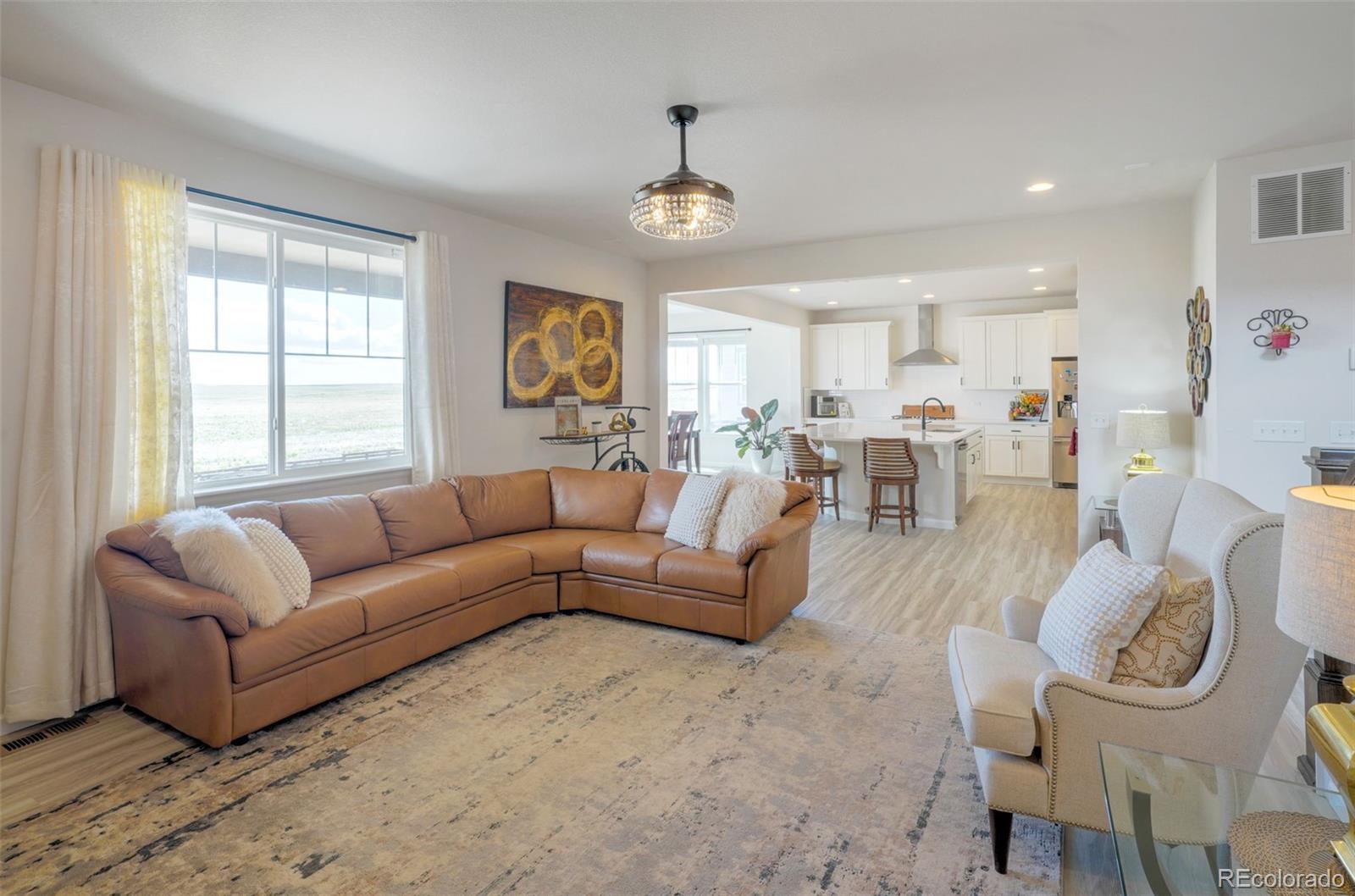188 South Waterloo Street Aurora, CO 80018 - Photo 10 of 22