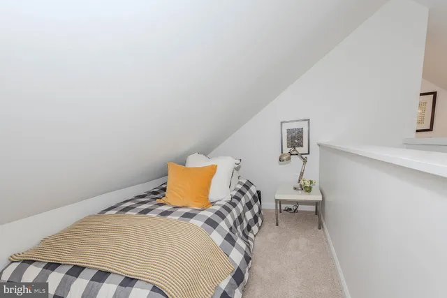 $2,600 | 108 New Jersey Avenue Northwest, Glen Burnie, MD 21061