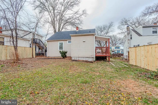 $2,600 | 108 New Jersey Avenue Northwest, Glen Burnie, MD 21061