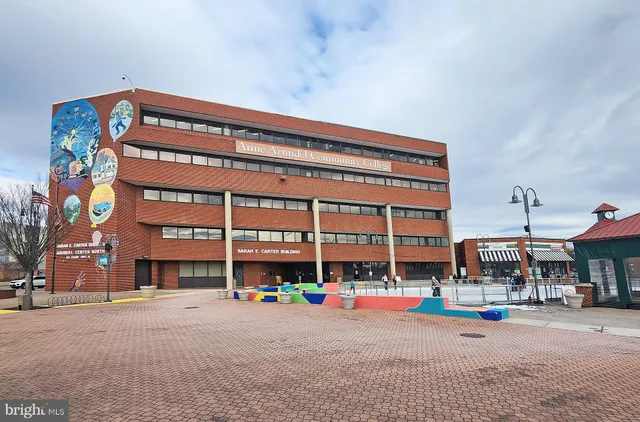 $2,600 | 108 New Jersey Avenue Northwest, Glen Burnie, MD 21061