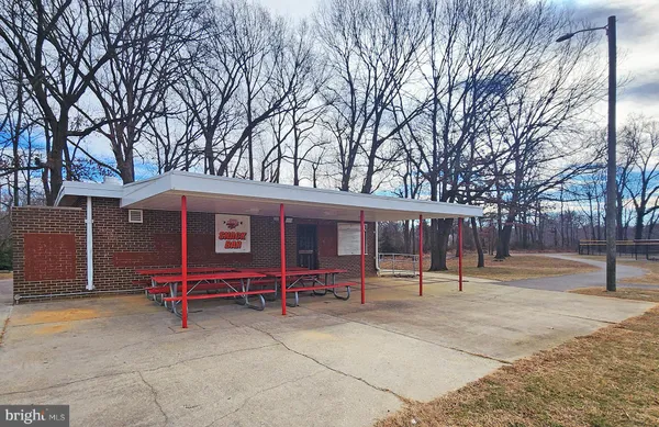 $2,600 | 108 New Jersey Avenue Northwest, Glen Burnie, MD 21061