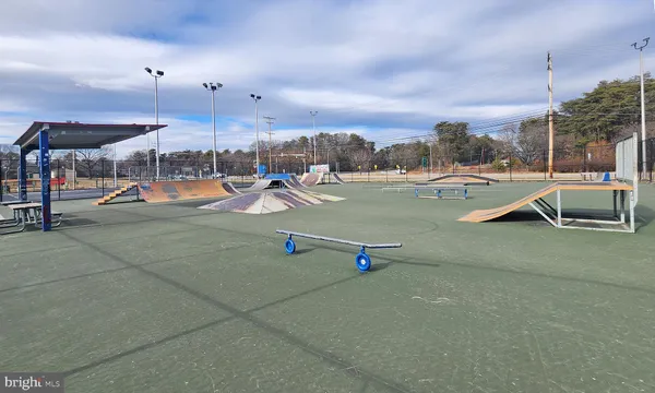 $2,600 | 108 New Jersey Avenue Northwest, Glen Burnie, MD 21061