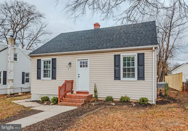 $2,600 | 108 New Jersey Avenue Northwest, Glen Burnie, MD 21061