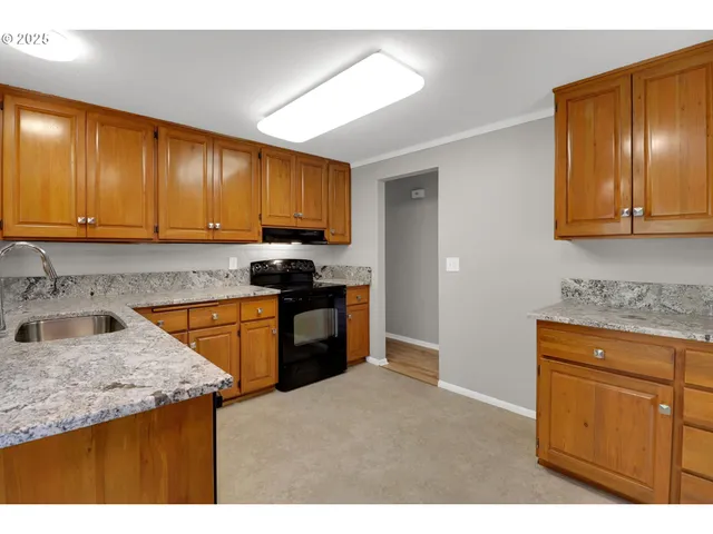 $525,000 | 29652 Lusk Road, Eugene, OR 97405