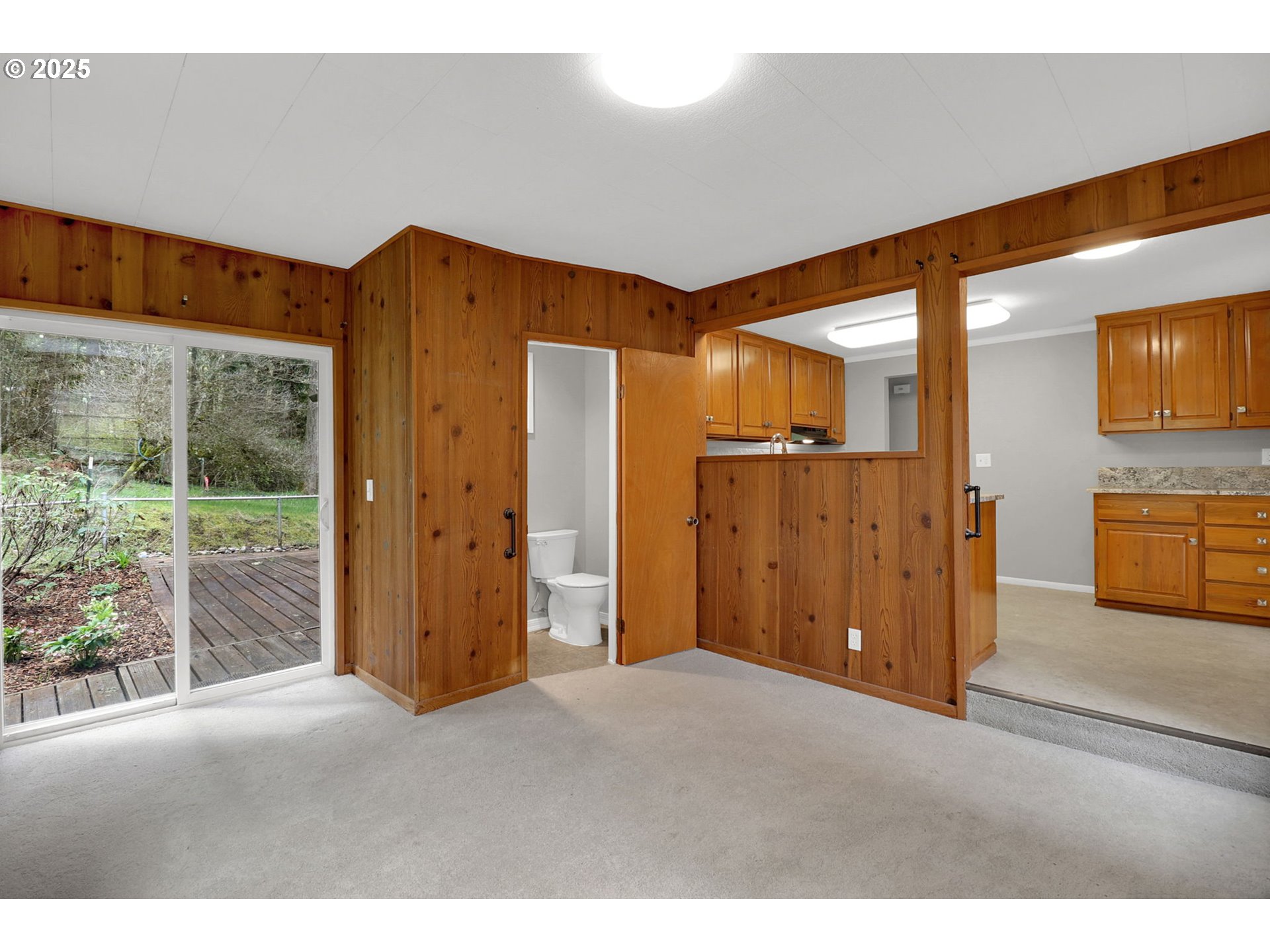 29652 Lusk Road Eugene, OR 97405 - Photo 31 of 44 Family Room