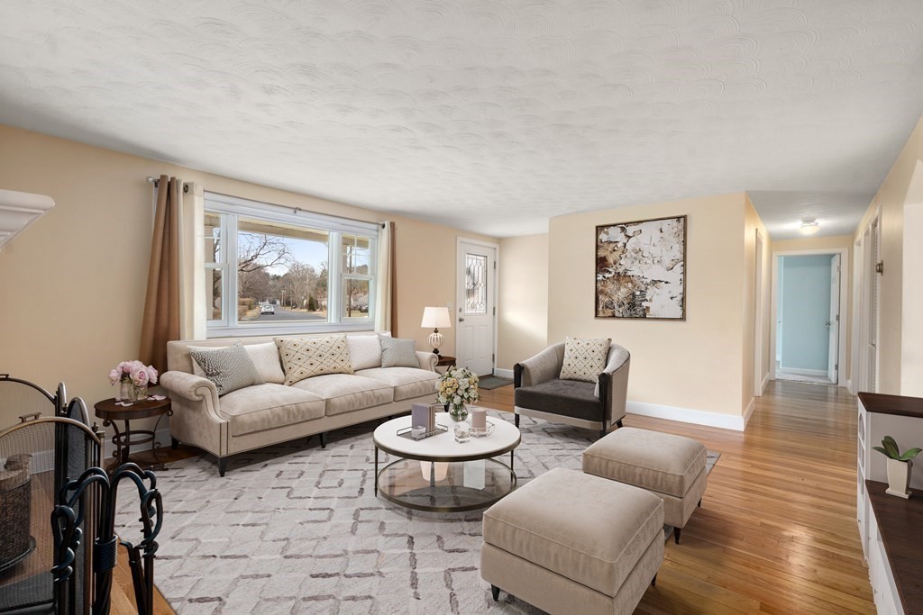 17 Webb Road Sharon, MA 02067 - Photo 4 of 26 Gallery Image 4