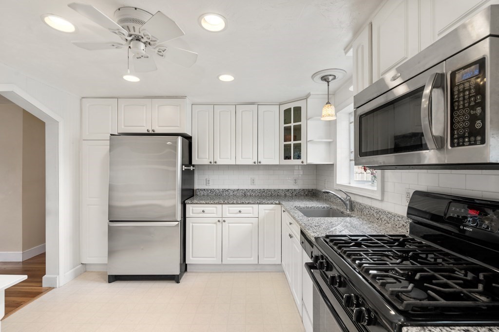 17 Webb Road Sharon, MA 02067 - Photo 8 of 26 Gallery Image 8
