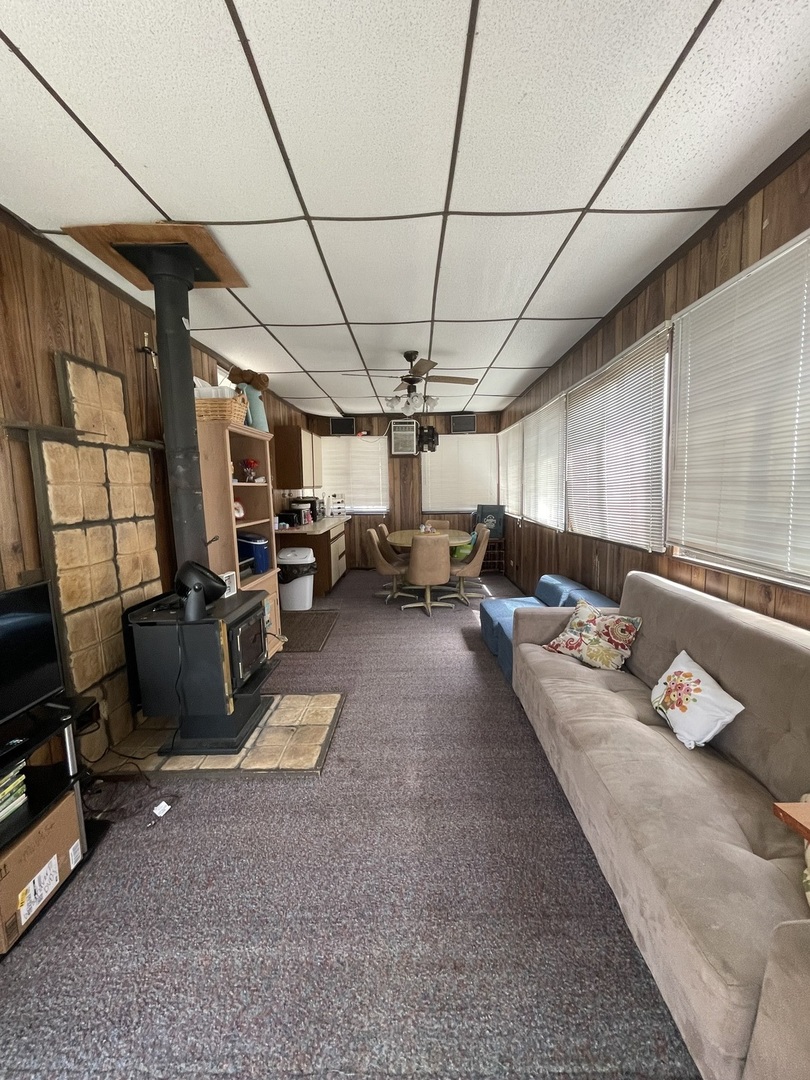 21-154 Woodhaven Lakes Sublette, IL 61367 - Photo 6 of 15 a living room with furniture