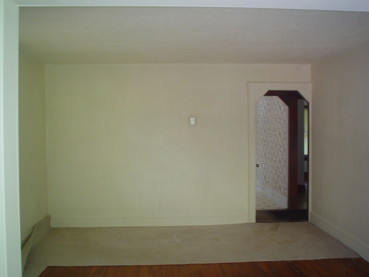3920 Welcome Valley Road Southeast Roanoke, VA 24014 - Photo 12 of 17 living room