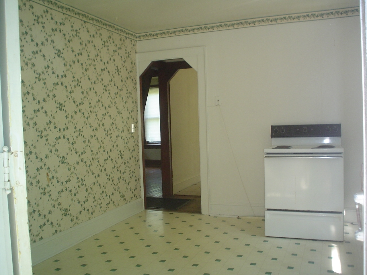 3920 Welcome Valley Road Southeast Roanoke, VA 24014 - Photo 10 of 17 kitchen