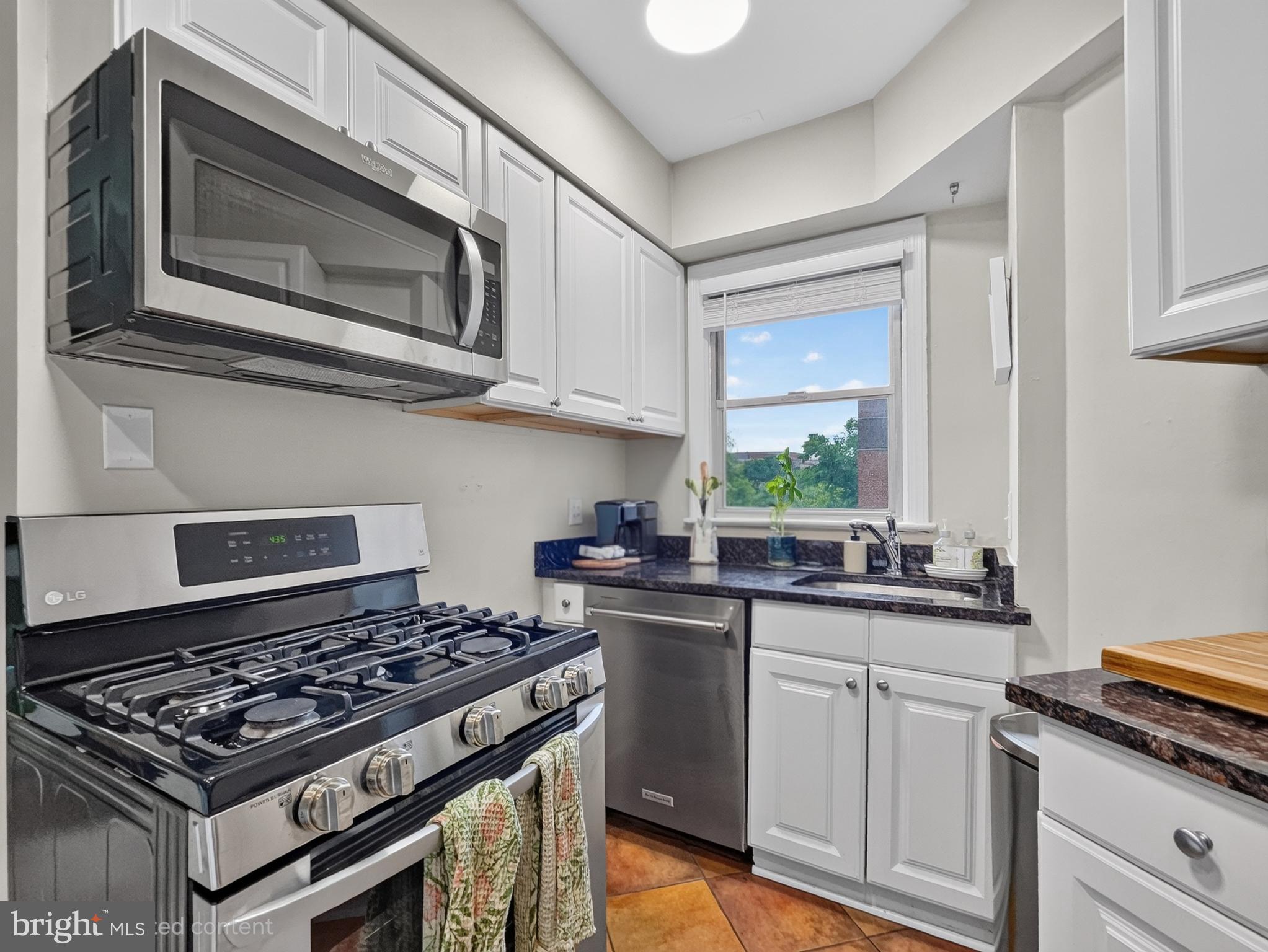2500 Q Street Northwest, Unit 426 Washington, DC 20007 - Photo 8 of 18 Kitchen