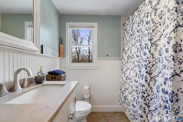 $695,000 | 5 Iris Lane, Redding, CT 06896