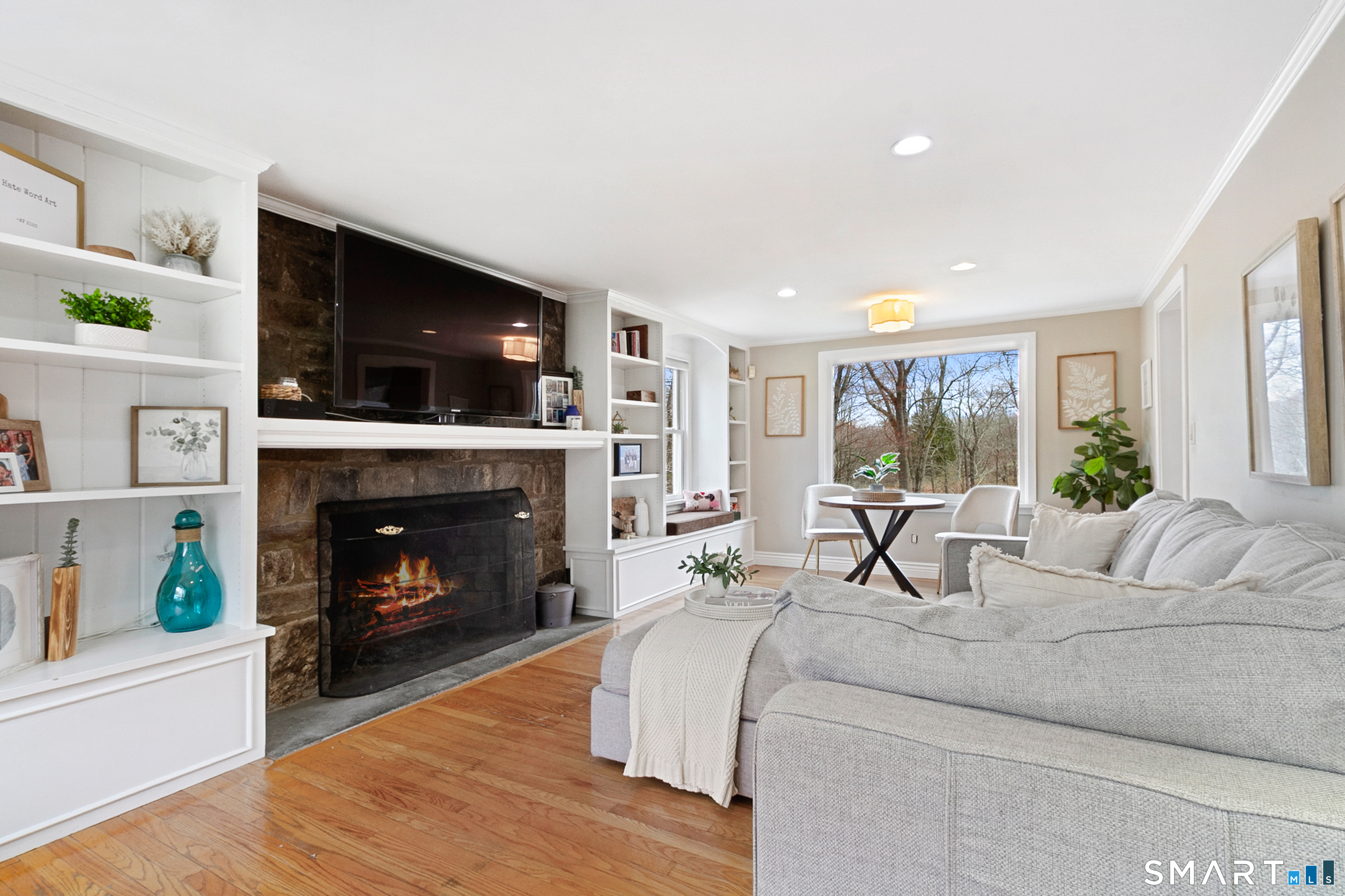 5 Iris Lane Redding, CT 06896 - Photo 4 of 29