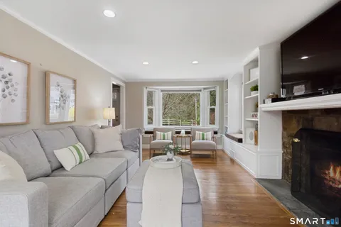 $695,000 | 5 Iris Lane, Redding, CT 06896