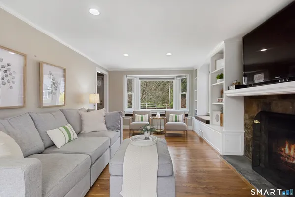 $695,000 | 5 Iris Lane, Redding, CT 06896