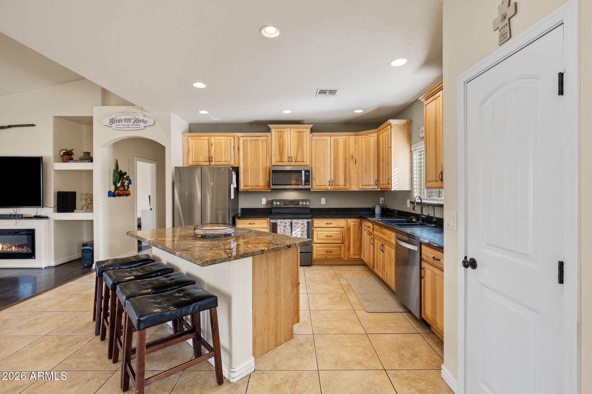10930 South Banjo Way Mayer, AZ 86333 - Photo 7 of 30 Kitchen