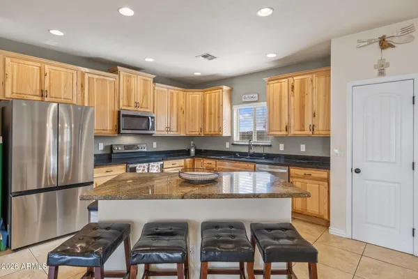 $540,000 | 10930 South Banjo Way, Mayer, AZ 86333