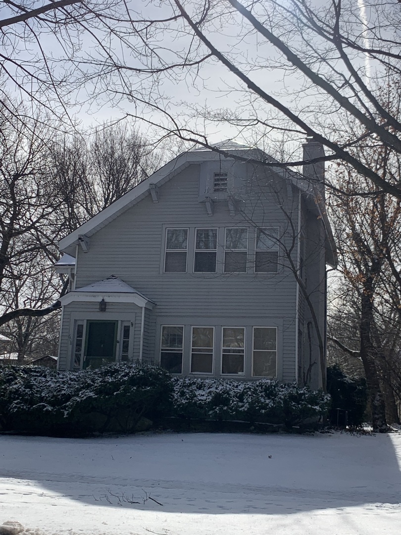608 Willow Road Winnetka, IL 60093 - Photo 2 of 2 a front view of a house