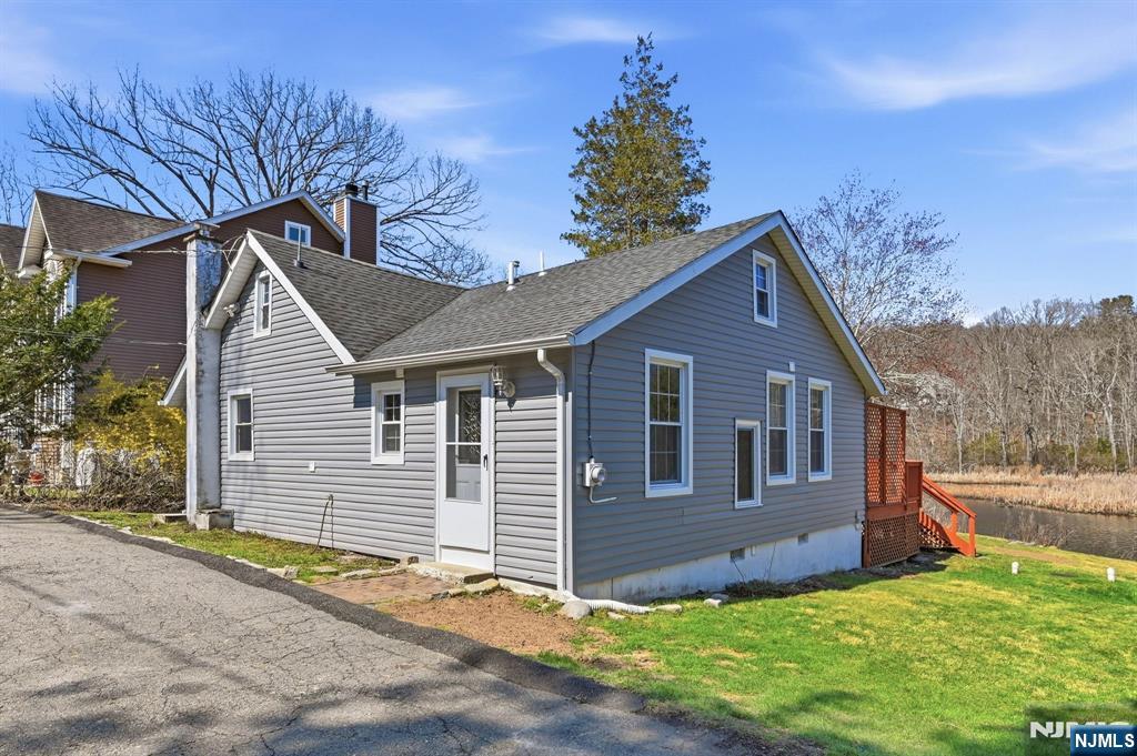 6 Timberwood Lane Oak Ridge, NJ 07438 - Photo 3 of 44