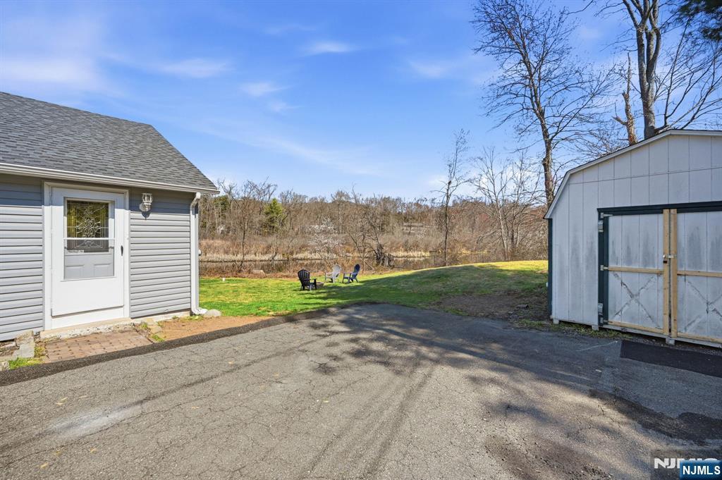 6 Timberwood Lane Oak Ridge, NJ 07438 - Photo 39 of 44