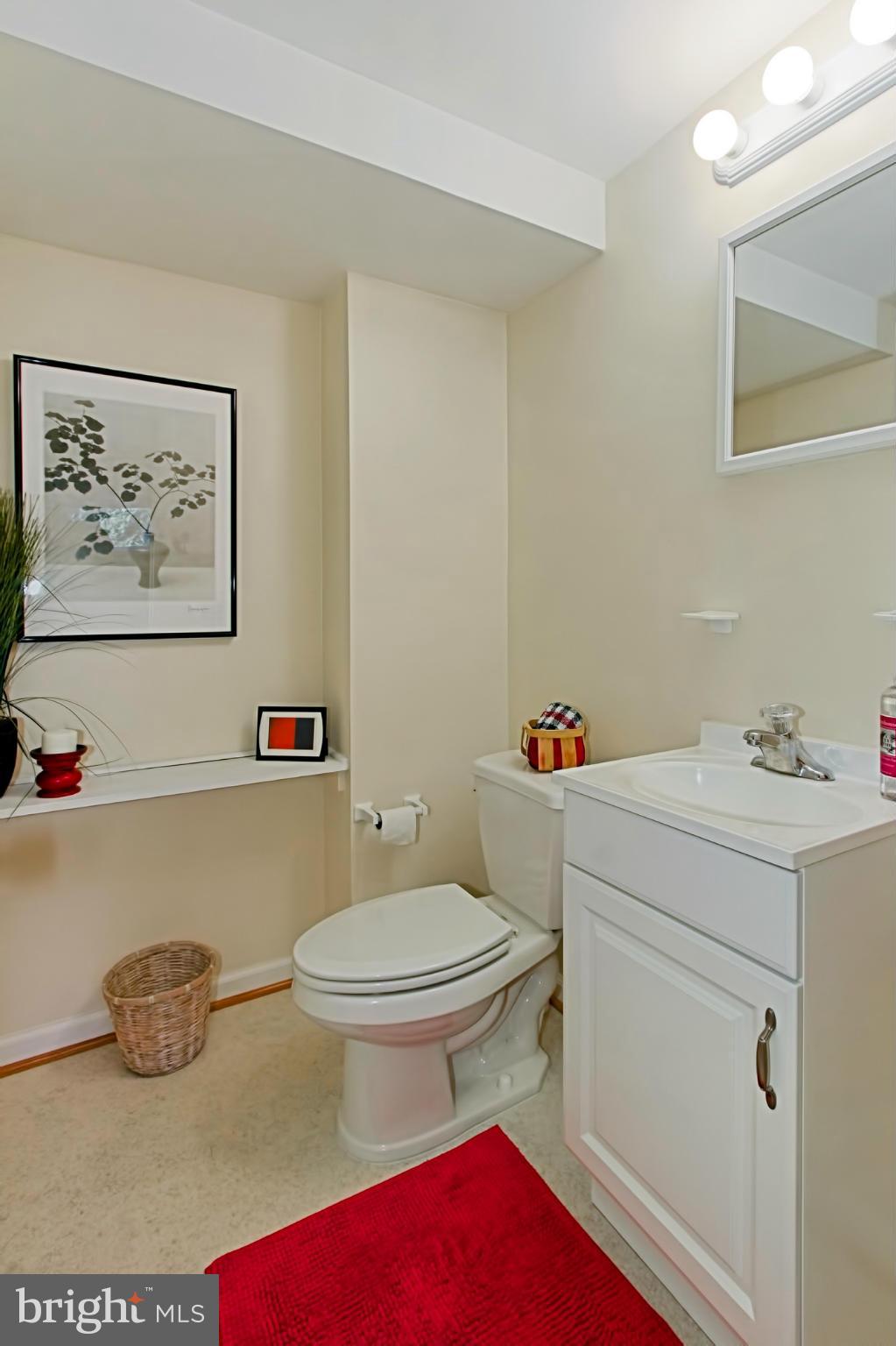 8118 Carrick Lane Springfield, VA 22151 - Photo 16 of 16 Bath