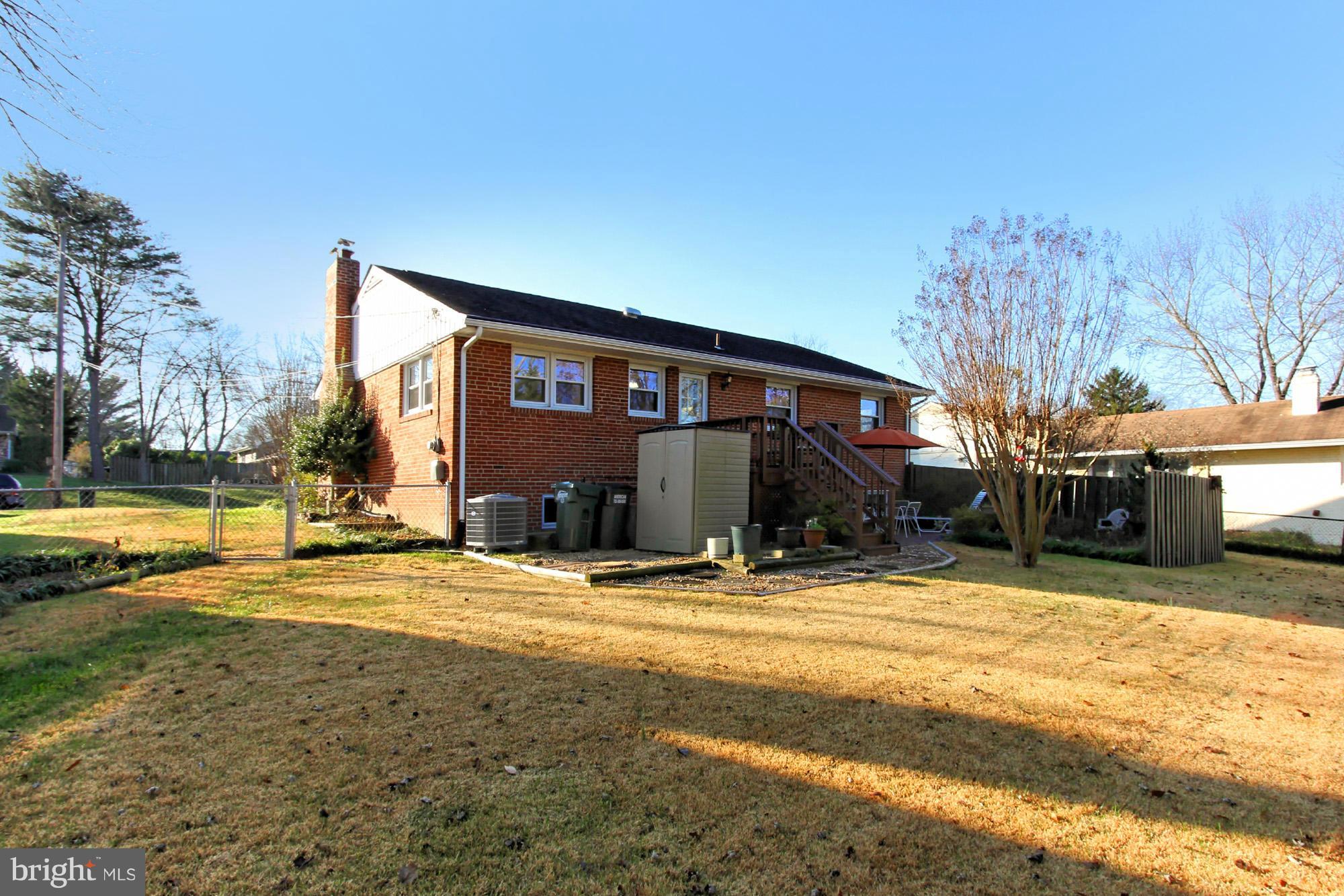 8118 Carrick Lane Springfield, VA 22151 - Photo 4 of 16 Exterior (Rear)
