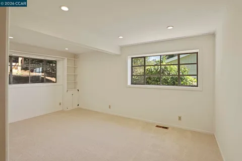 $999,000 | 5716 Merriewood Drive, Oakland, CA 94611