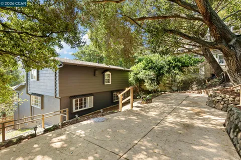 $999,000 | 5716 Merriewood Drive, Oakland, CA 94611