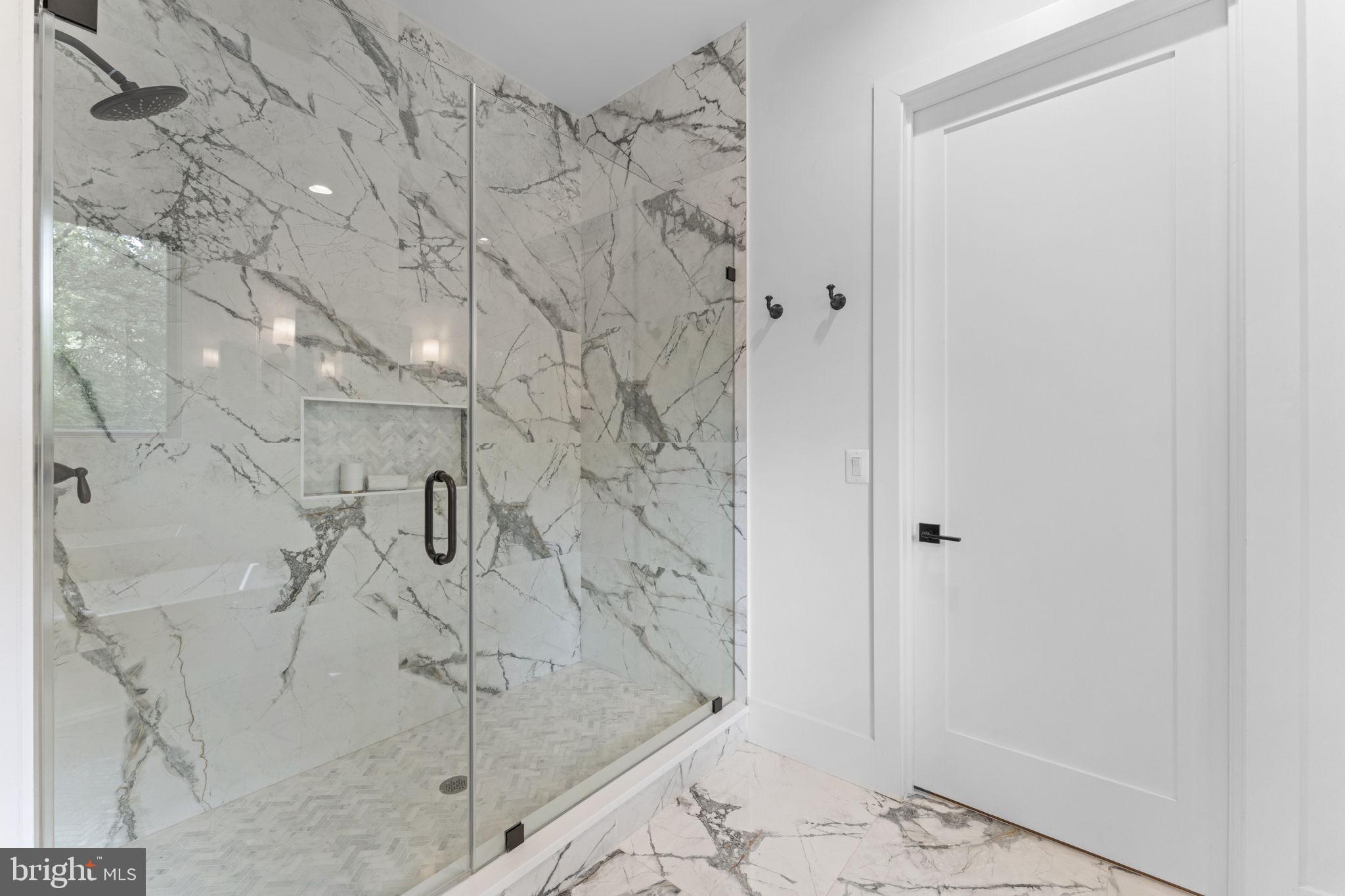 608 Walker Road Great Falls, VA 22066 - Photo 17 of 102