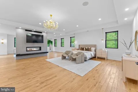 $3,900,000 | 608 Walker Road, Great Falls, VA 22066