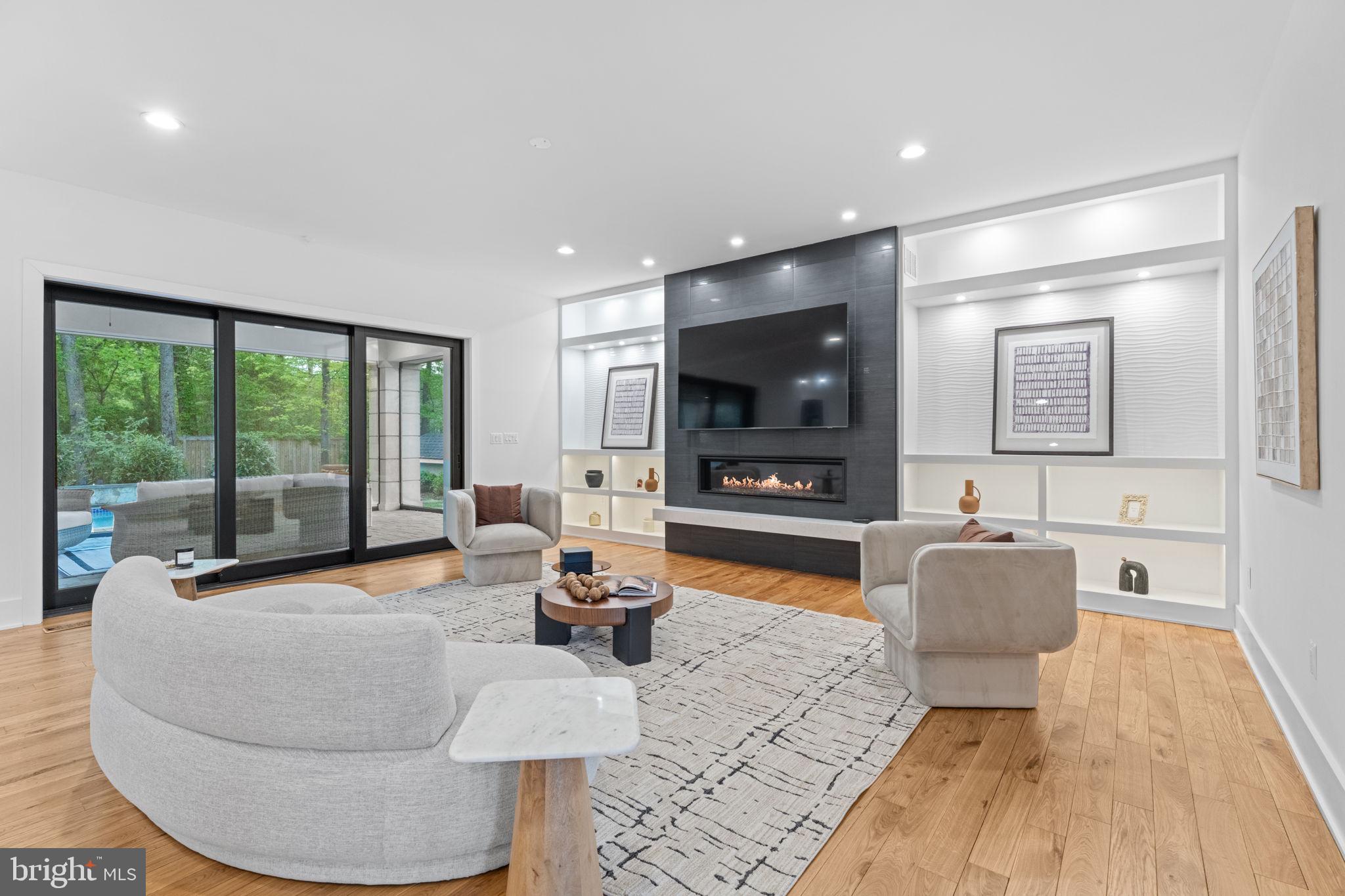 608 Walker Road Great Falls, VA 22066 - Photo 3 of 102