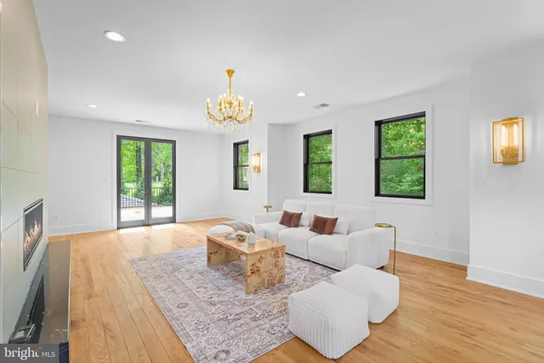 $4,100,000 | 608 Walker Road, Great Falls, VA 22066