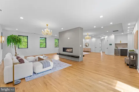 $3,900,000 | 608 Walker Road, Great Falls, VA 22066