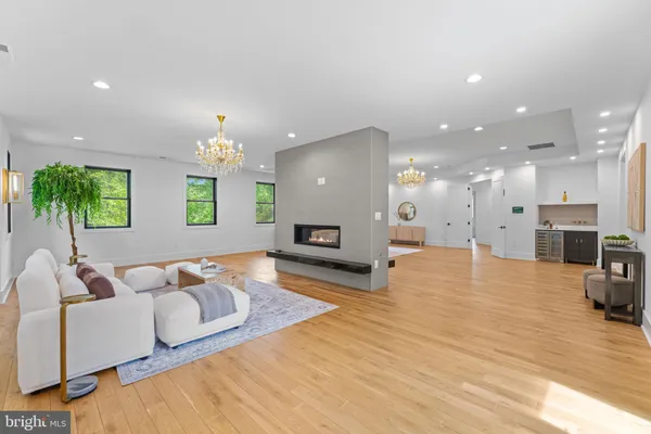 $4,100,000 | 608 Walker Road, Great Falls, VA 22066