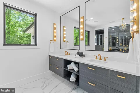 $3,900,000 | 608 Walker Road, Great Falls, VA 22066