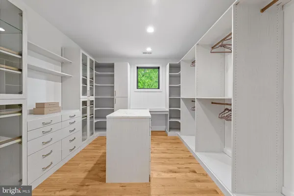 $4,100,000 | 608 Walker Road, Great Falls, VA 22066