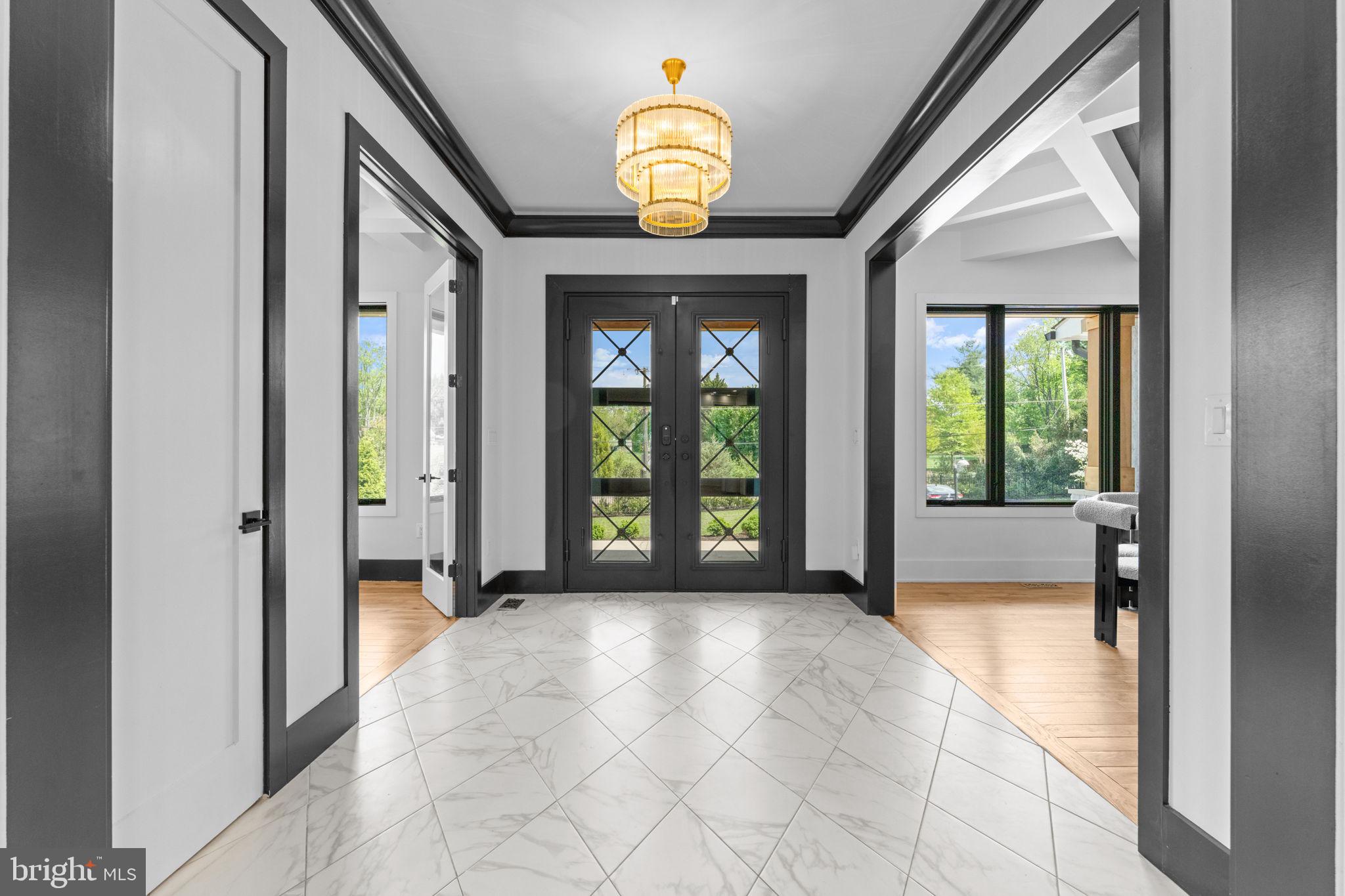 608 Walker Road Great Falls, VA 22066 - Photo 5 of 102