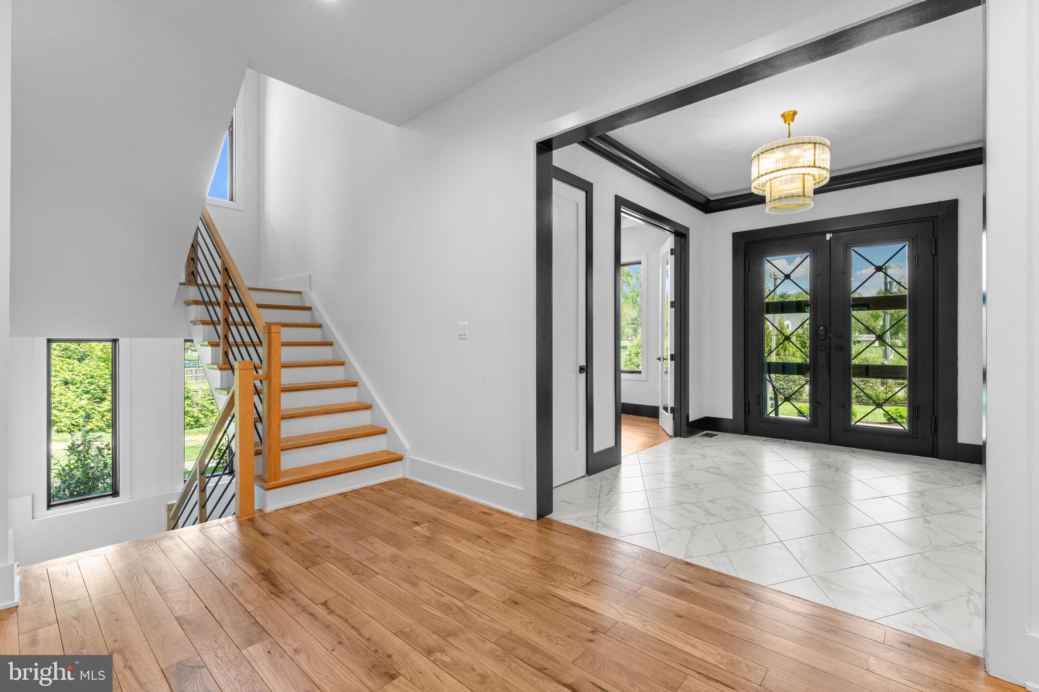 608 Walker Road Great Falls, VA 22066 - Photo 6 of 102