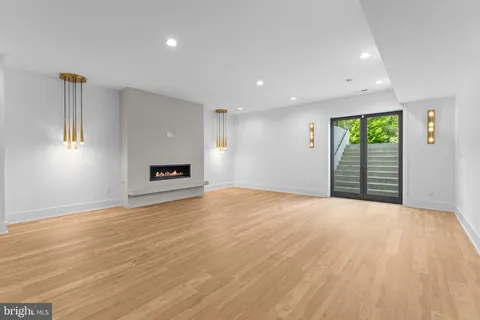 $3,900,000 | 608 Walker Road, Great Falls, VA 22066
