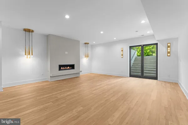 $4,100,000 | 608 Walker Road, Great Falls, VA 22066