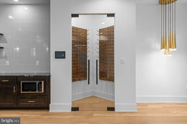 $4,100,000 | 608 Walker Road, Great Falls, VA 22066