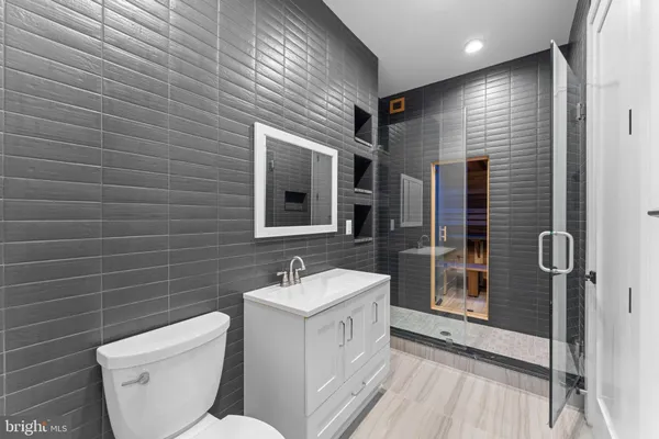 $4,100,000 | 608 Walker Road, Great Falls, VA 22066