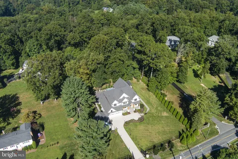 $3,900,000 | 608 Walker Road, Great Falls, VA 22066
