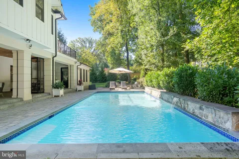 $3,900,000 | 608 Walker Road, Great Falls, VA 22066
