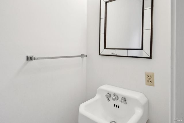 $1,599,000 | 295 Stuyvesant Drive, San Anselmo, CA 94960