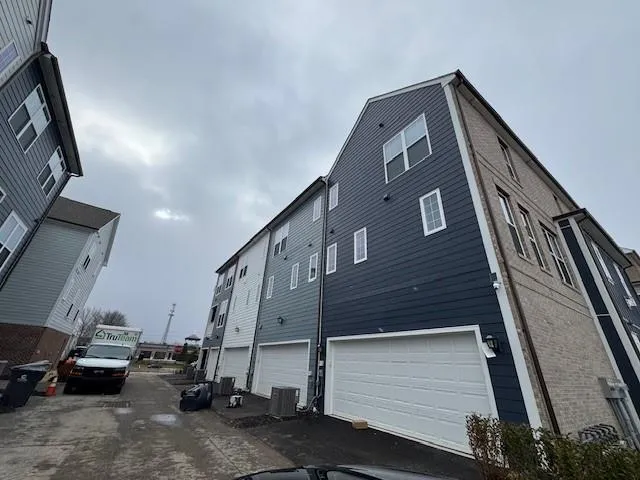 $3,200 | 305 Frederick Way, Cranberry Township, PA 16066