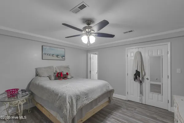 $300,000 | 126 Parkertown Road, Hubert, NC 28539