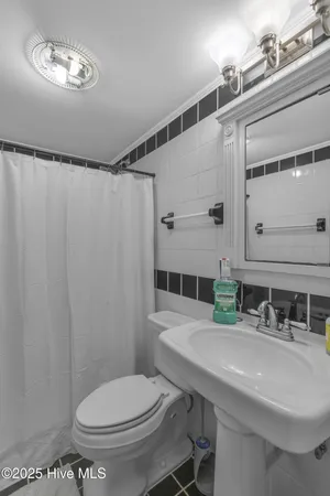 $300,000 | 126 Parkertown Road, Hubert, NC 28539